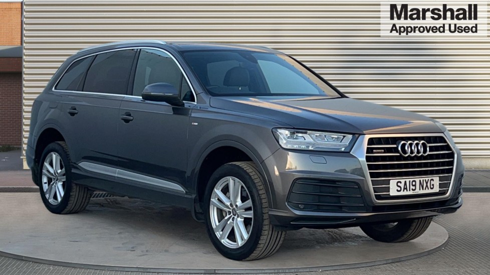 Main listing image - Audi Q7