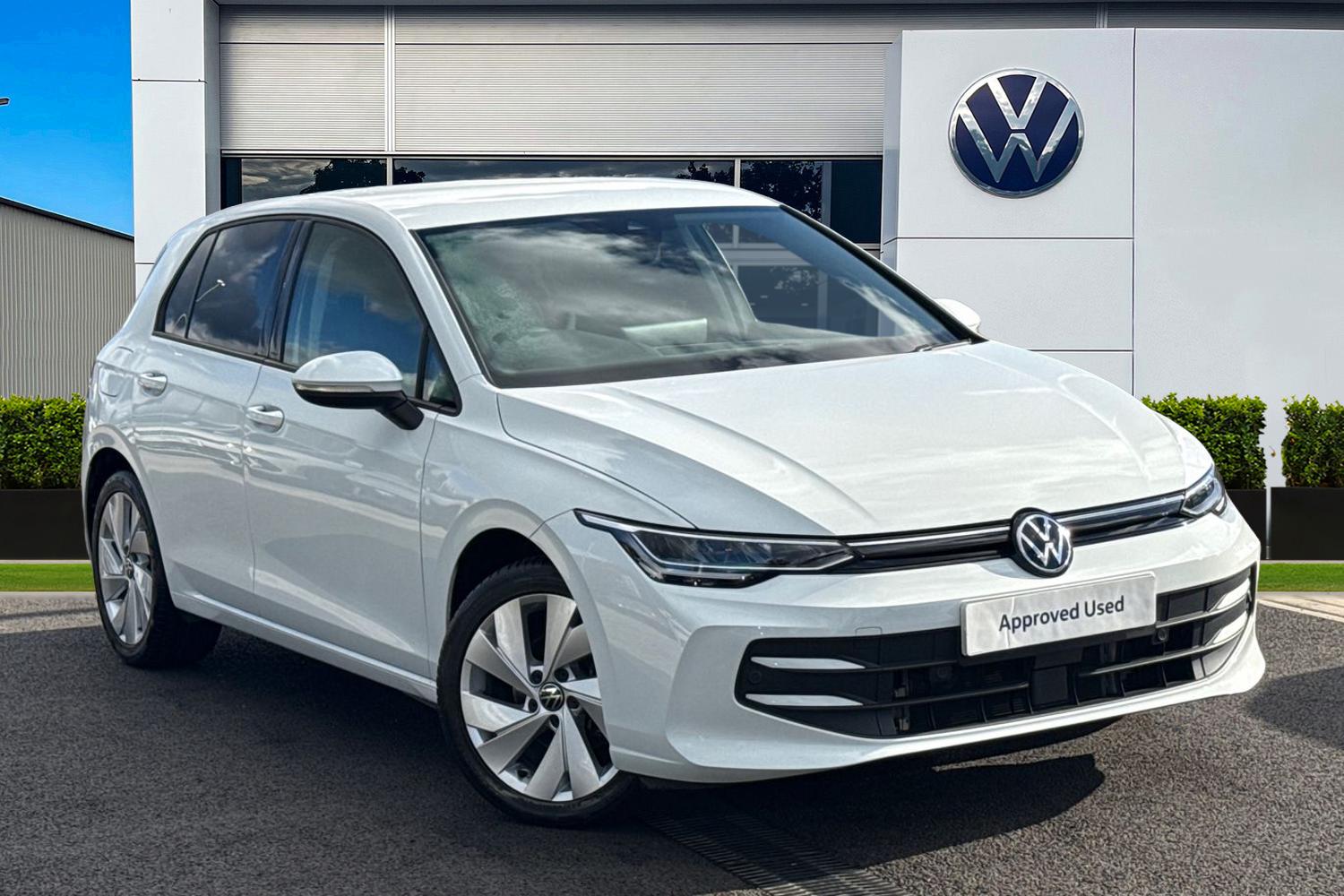 Main listing image - Volkswagen Golf