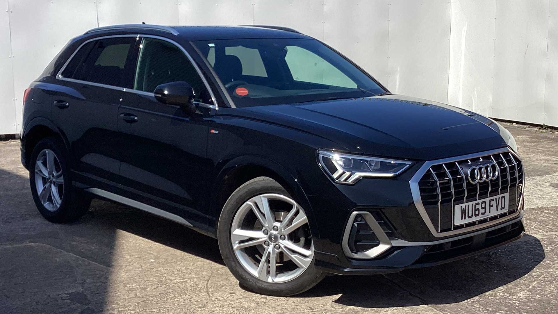 Main listing image - Audi Q3
