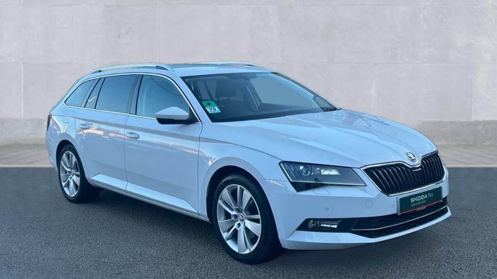 Main listing image - Skoda Superb Estate