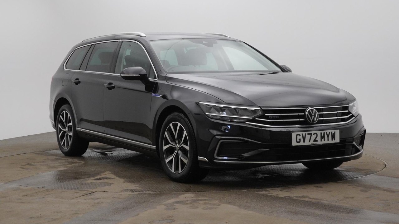 Main listing image - Volkswagen Passat GTE