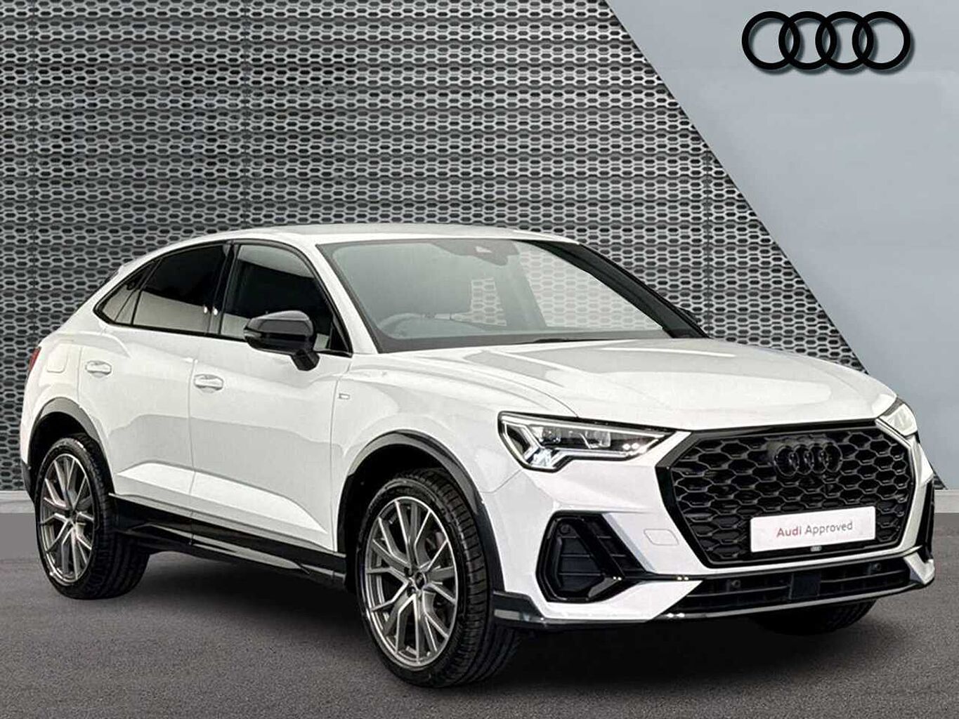 Main listing image - Audi Q3