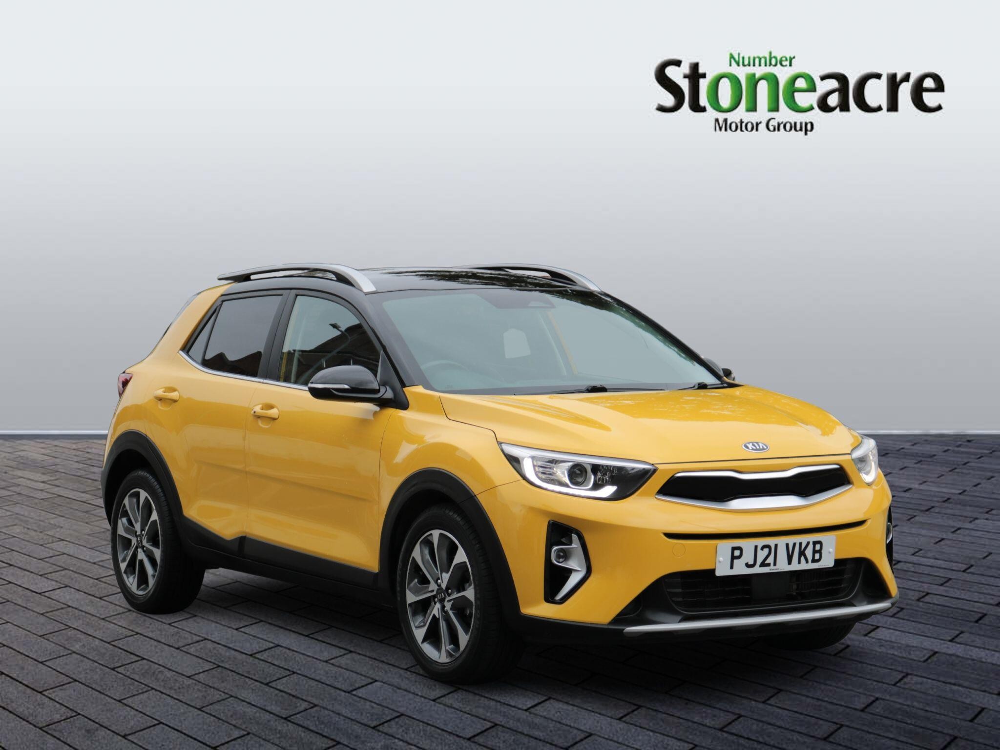 Main listing image - Kia Stonic