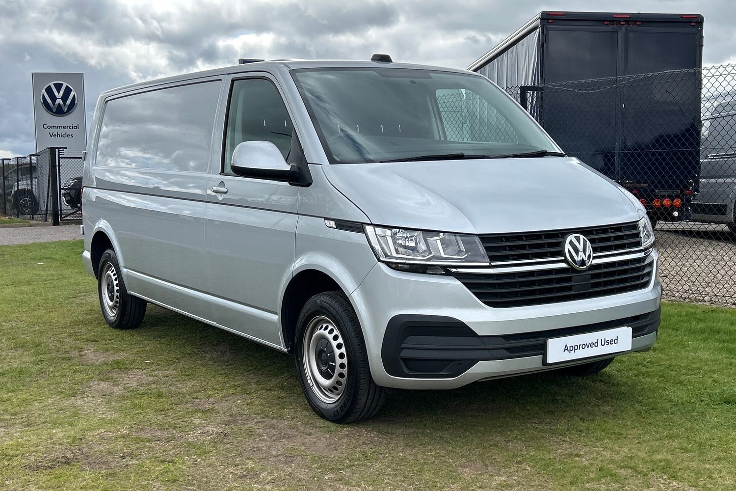 Main listing image - Volkswagen Transporter