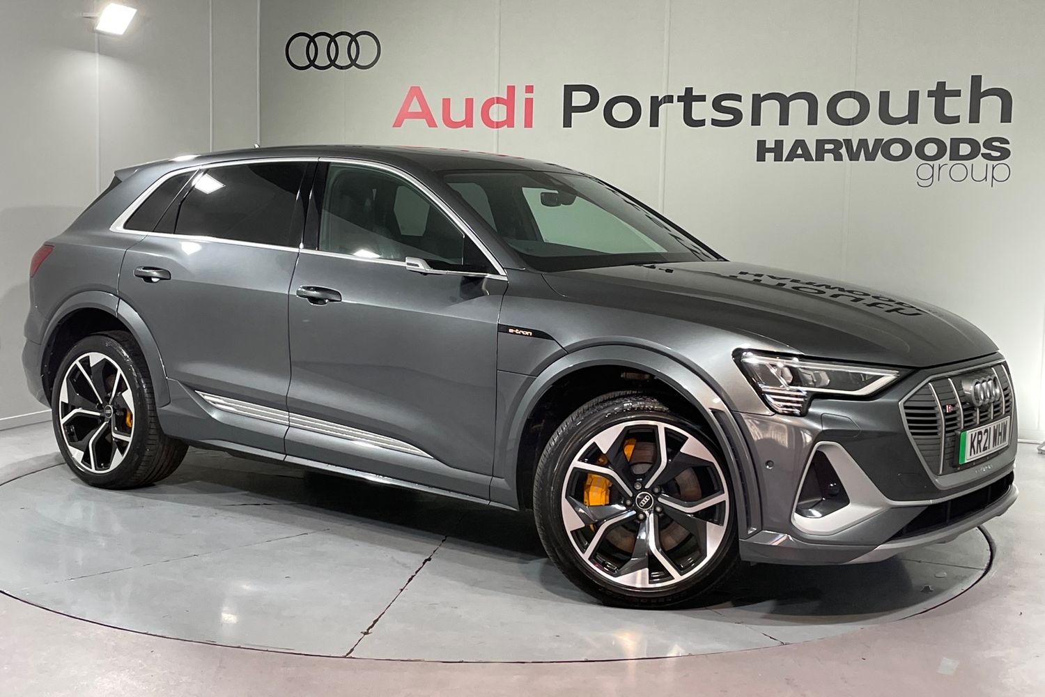 Main listing image - Audi e-tron S