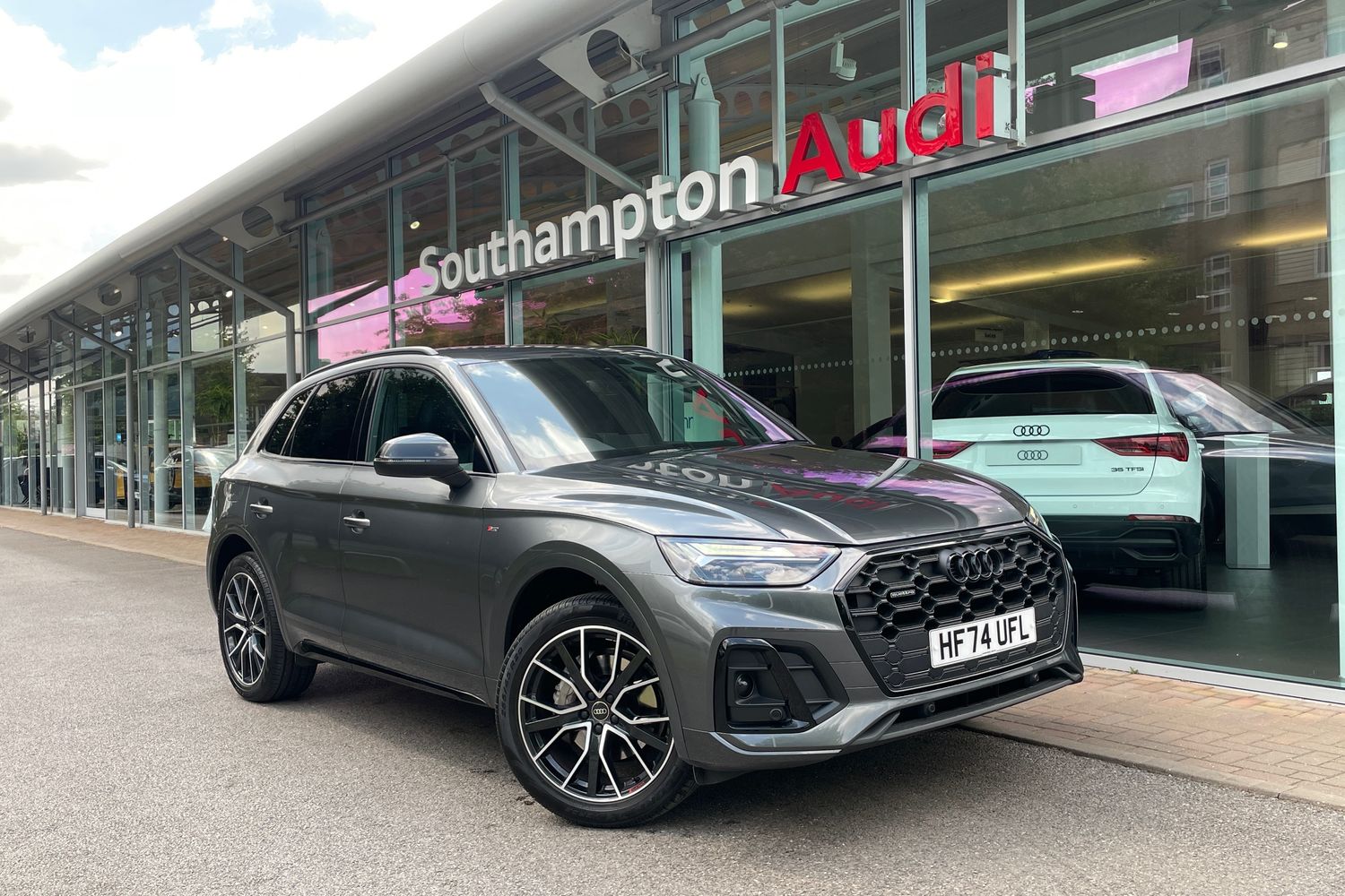 Main listing image - Audi Q5