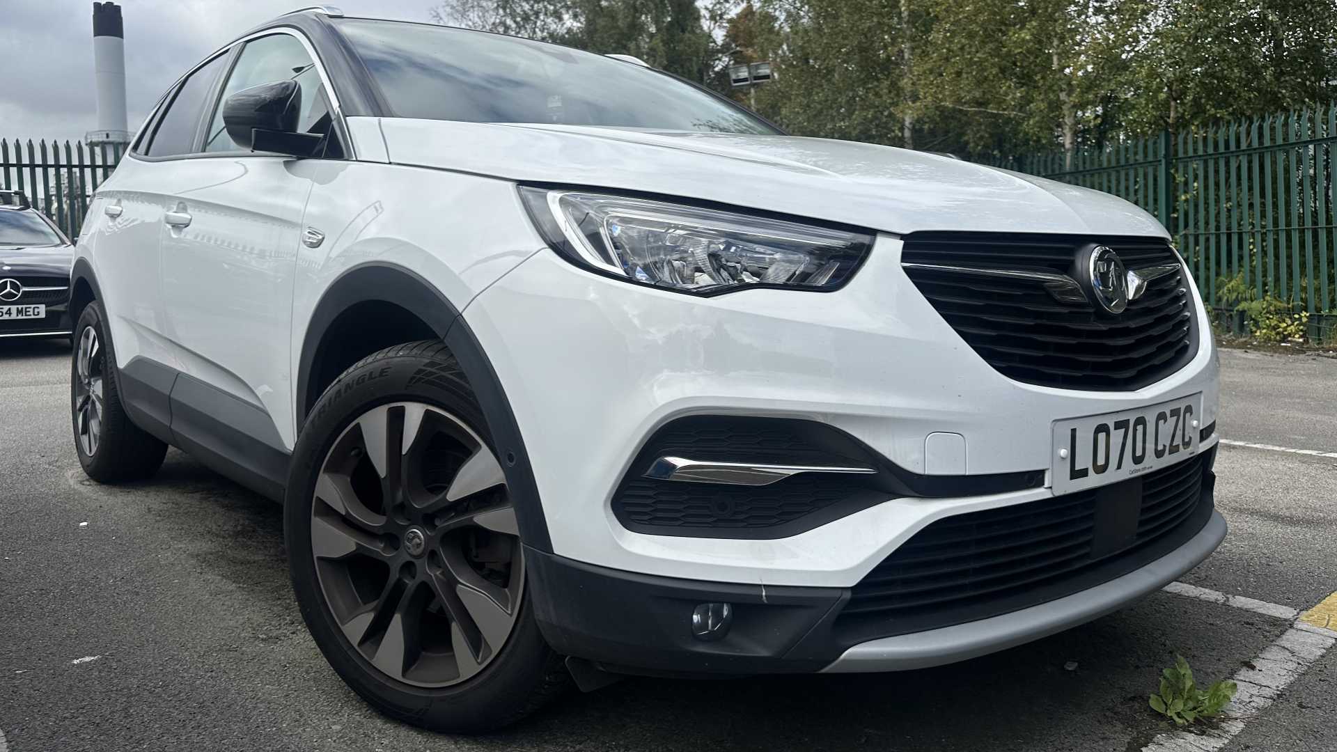 Main listing image - Vauxhall Grandland X