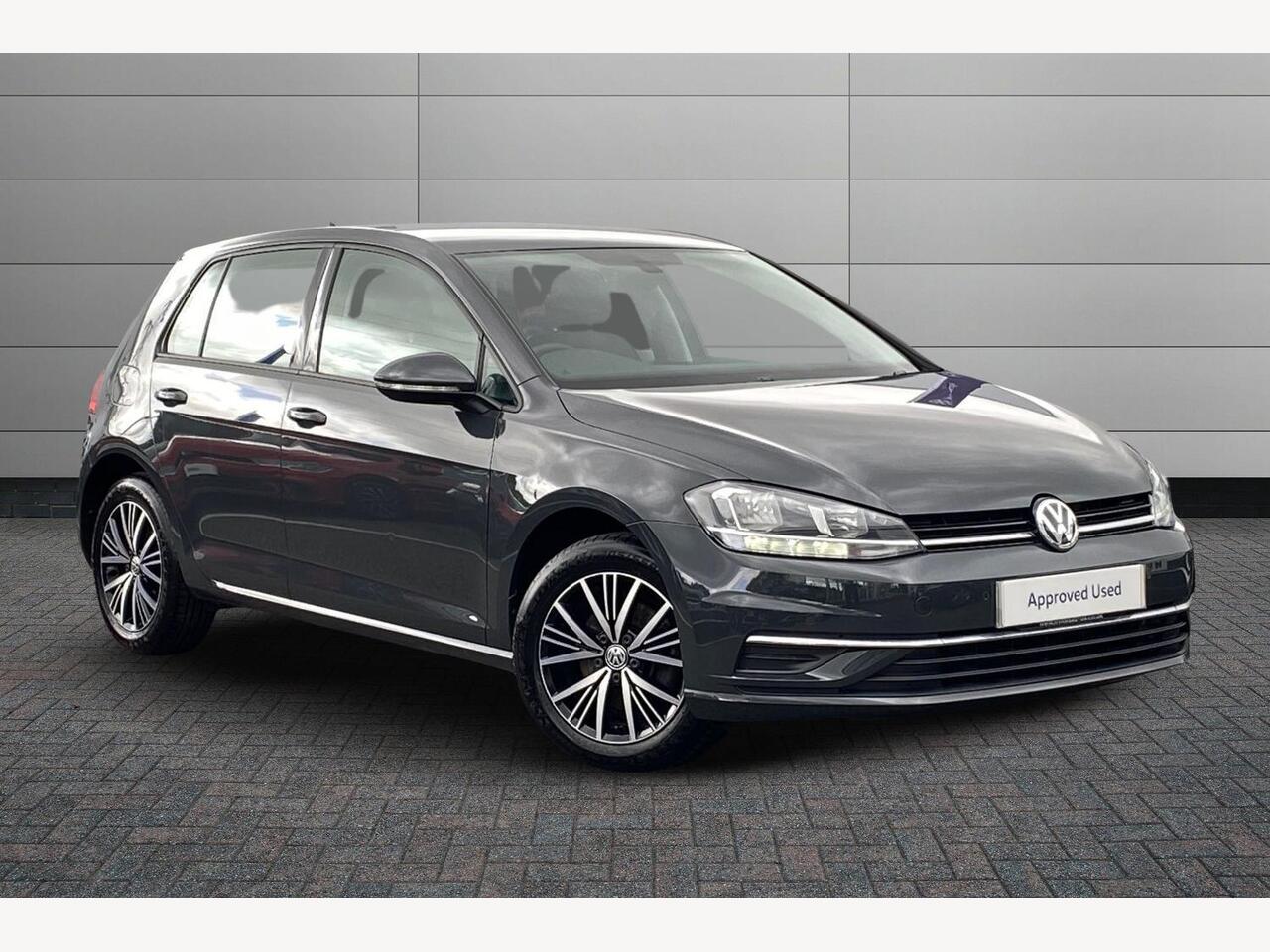 Main listing image - Volkswagen Golf