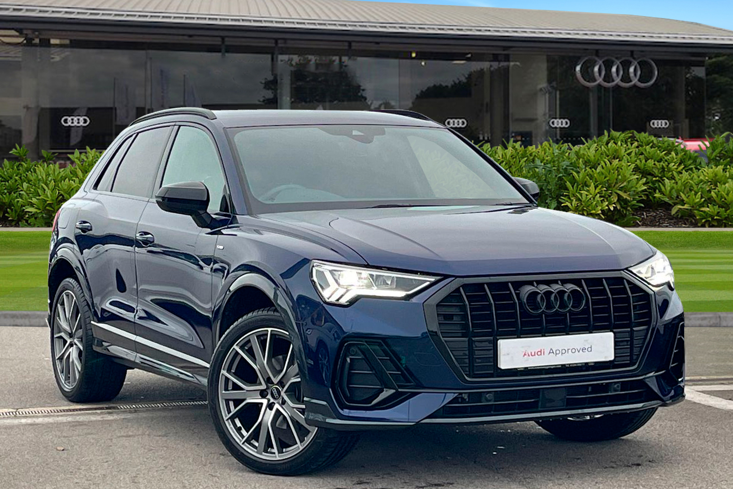 Main listing image - Audi Q3