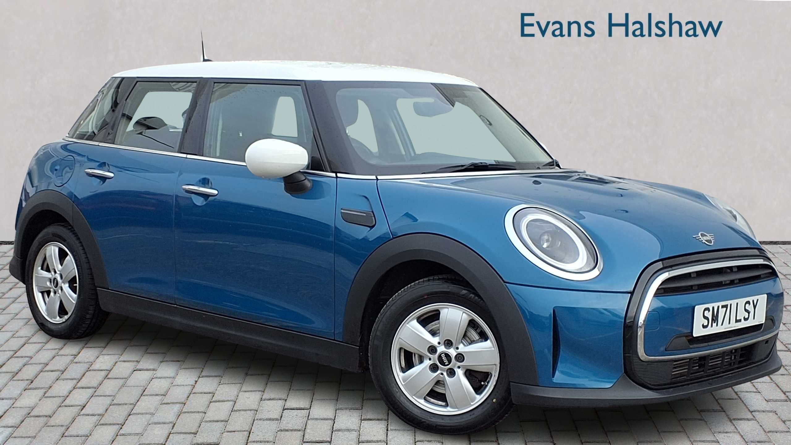 Main listing image - MINI Hatchback 5dr