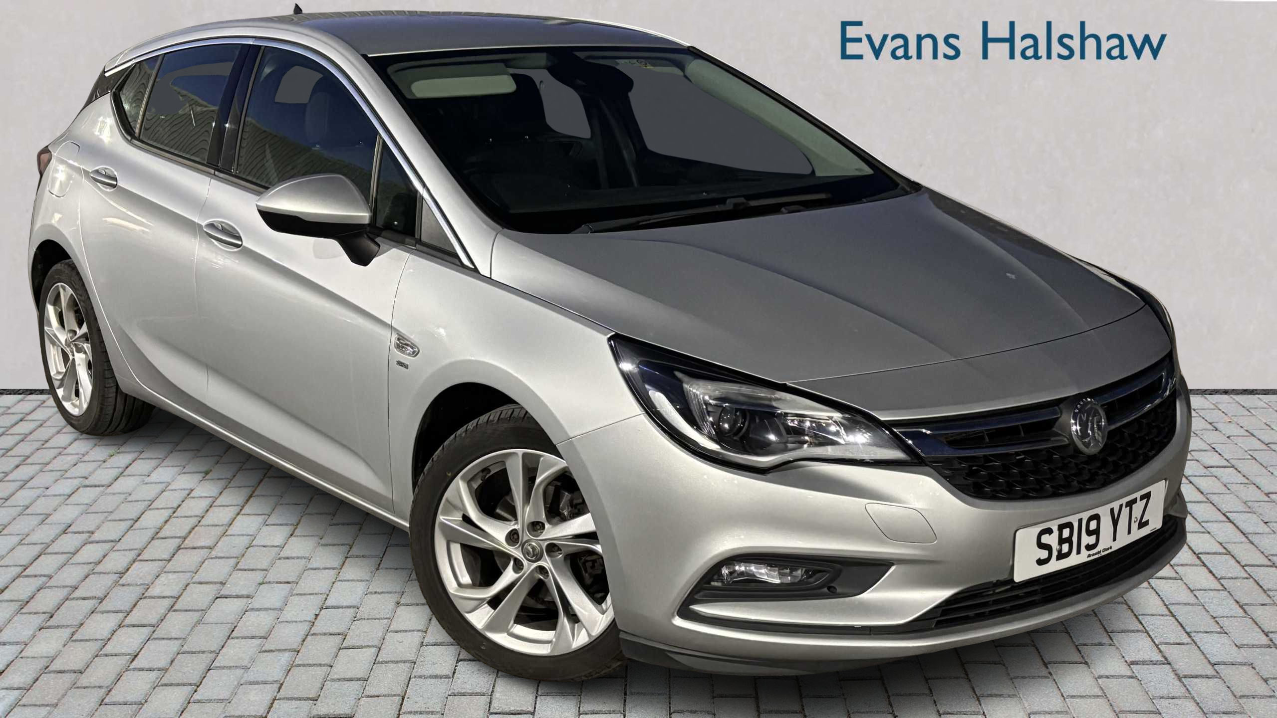 Main listing image - Vauxhall Astra