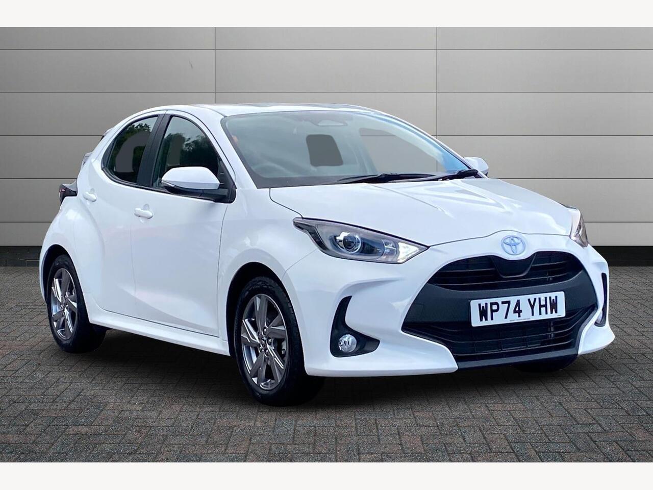 Main listing image - Toyota Yaris