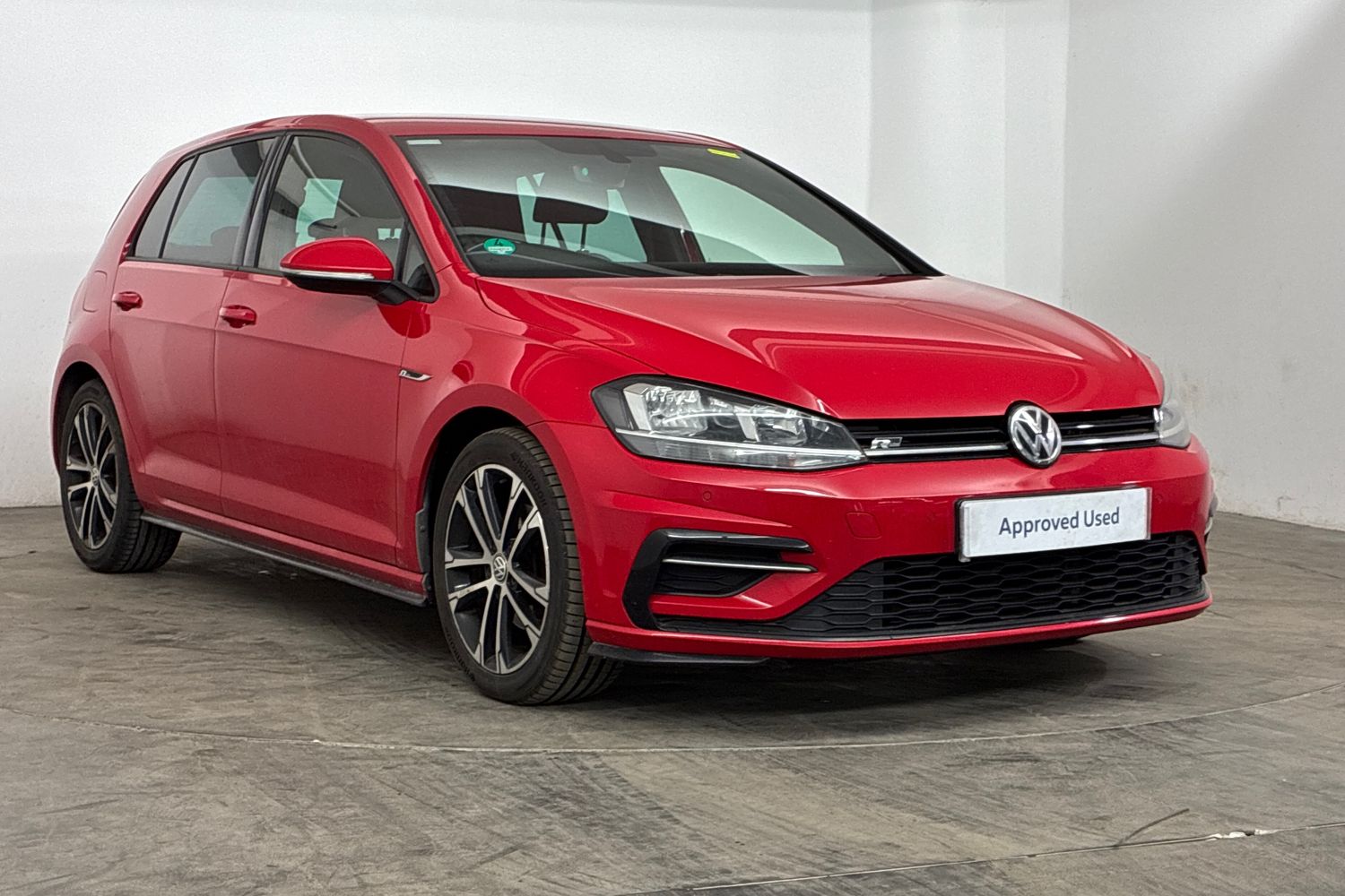 Main listing image - Volkswagen Golf