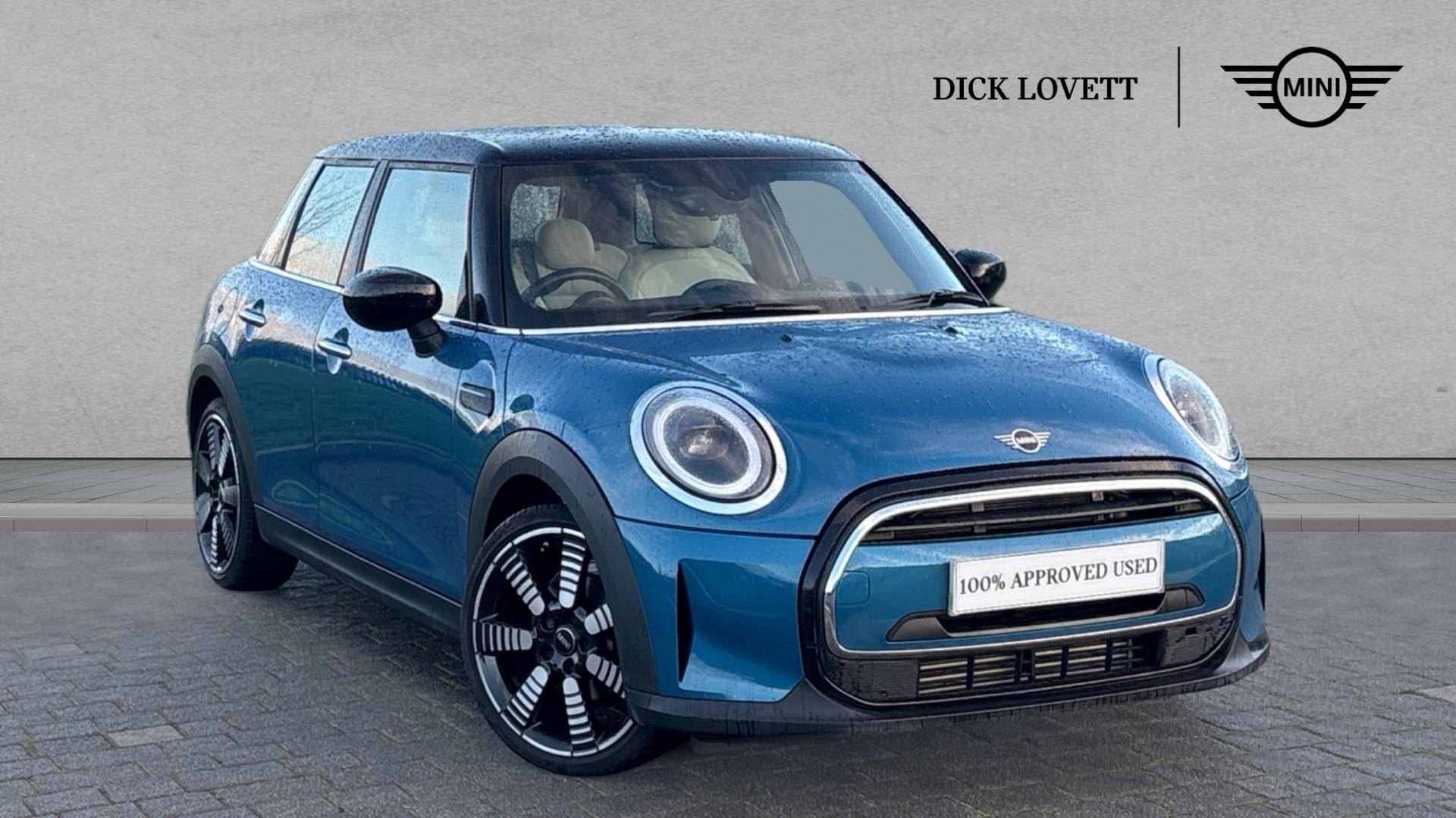 Main listing image - MINI Hatchback 5dr