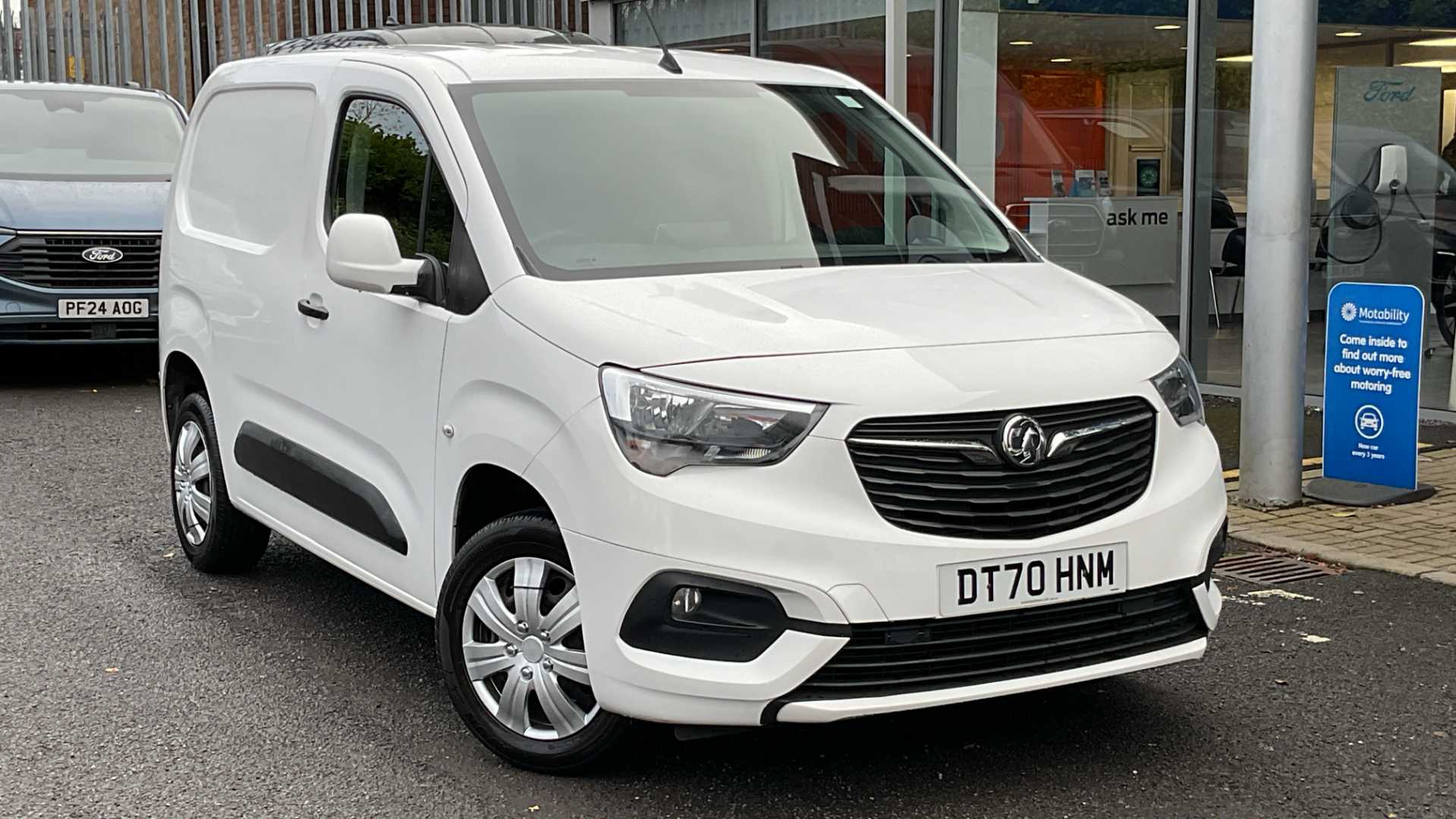 Main listing image - Vauxhall Combo Cargo