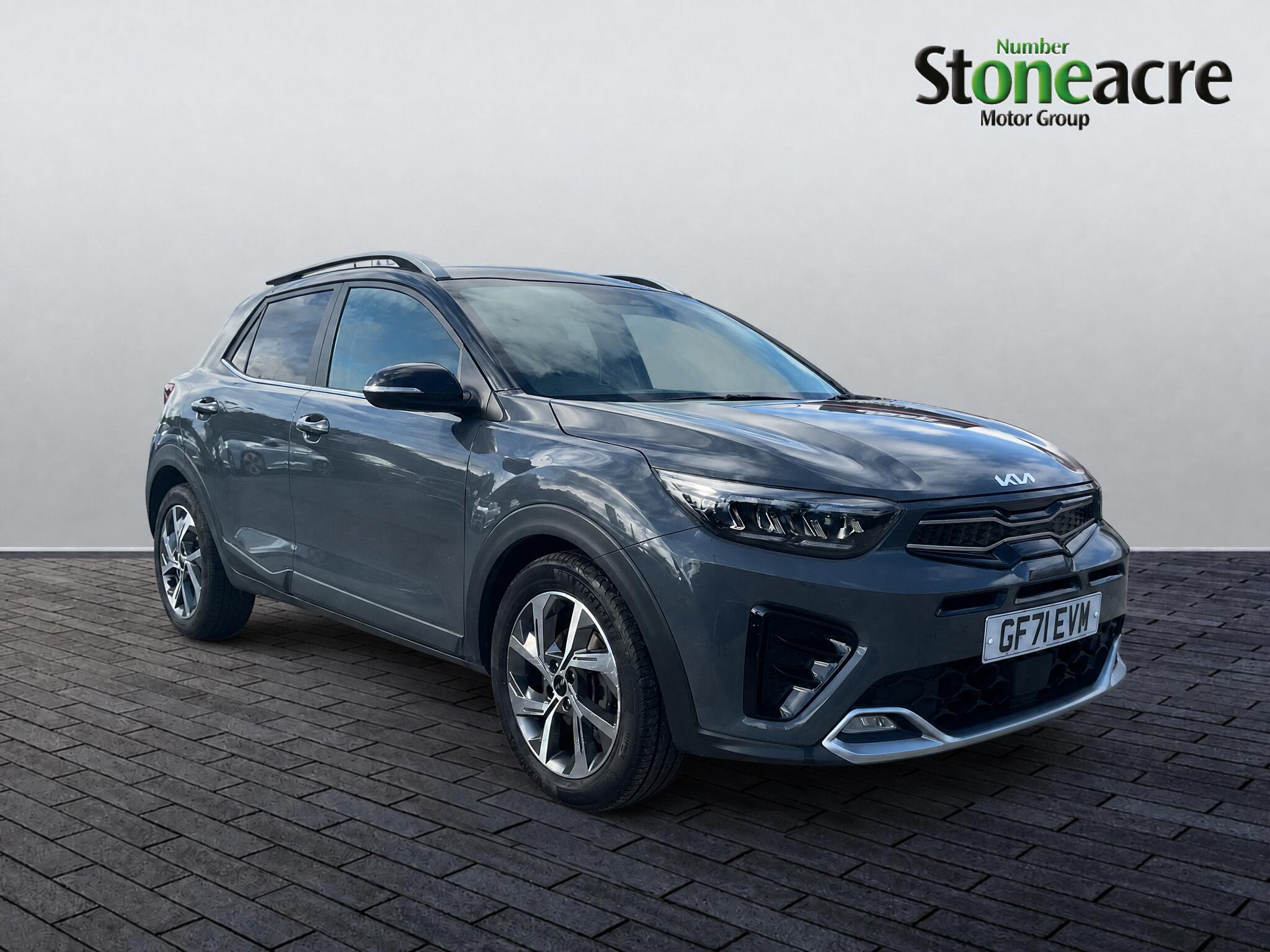 Main listing image - Kia Stonic