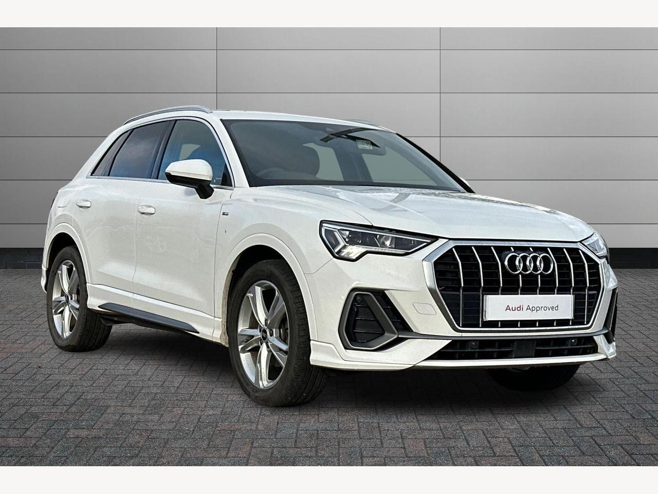 Main listing image - Audi Q3