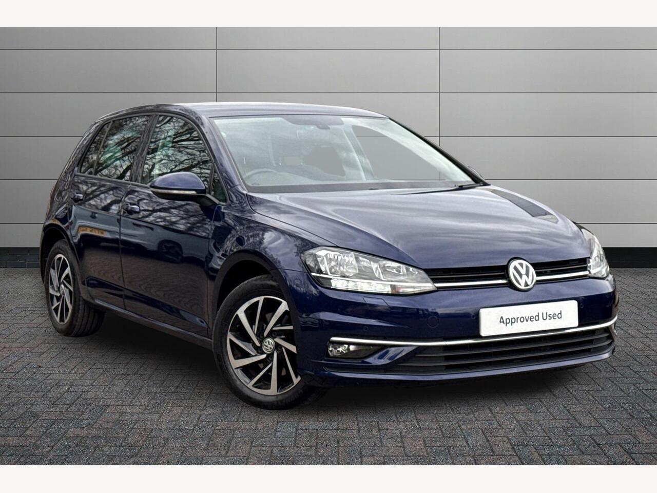 Main listing image - Volkswagen Golf