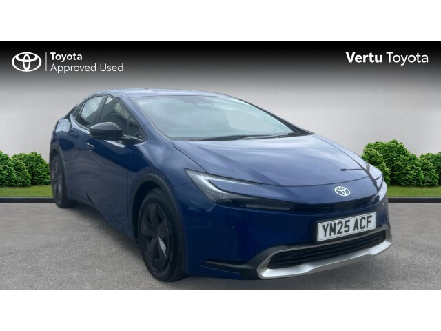 Main listing image - Toyota Prius Plug-In
