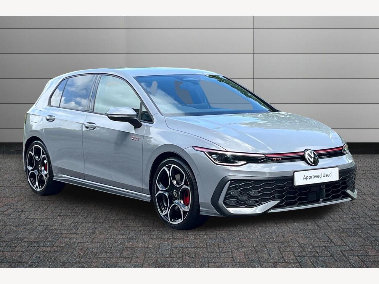 Main listing image - Volkswagen Golf