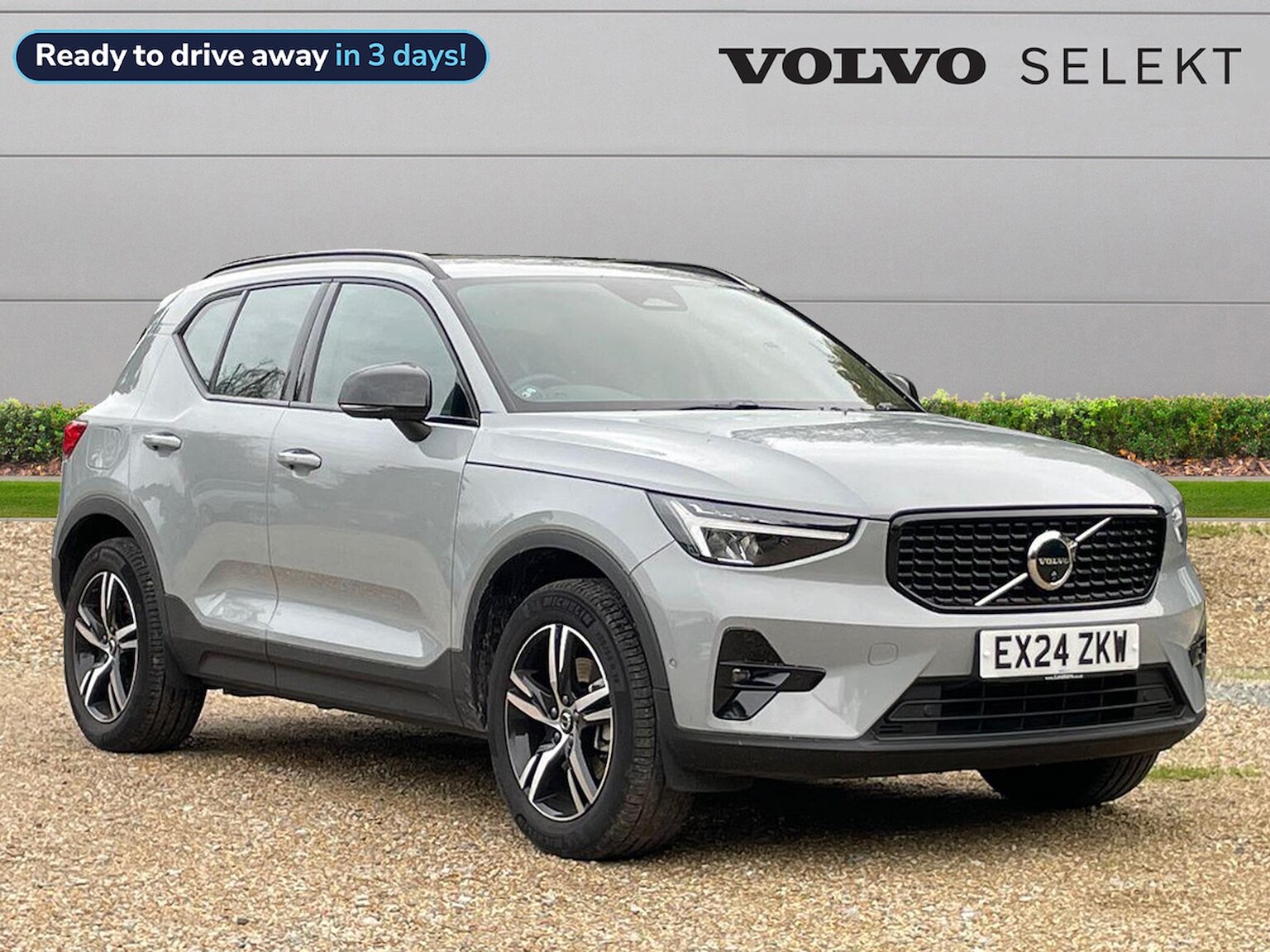 Main listing image - Volvo XC40