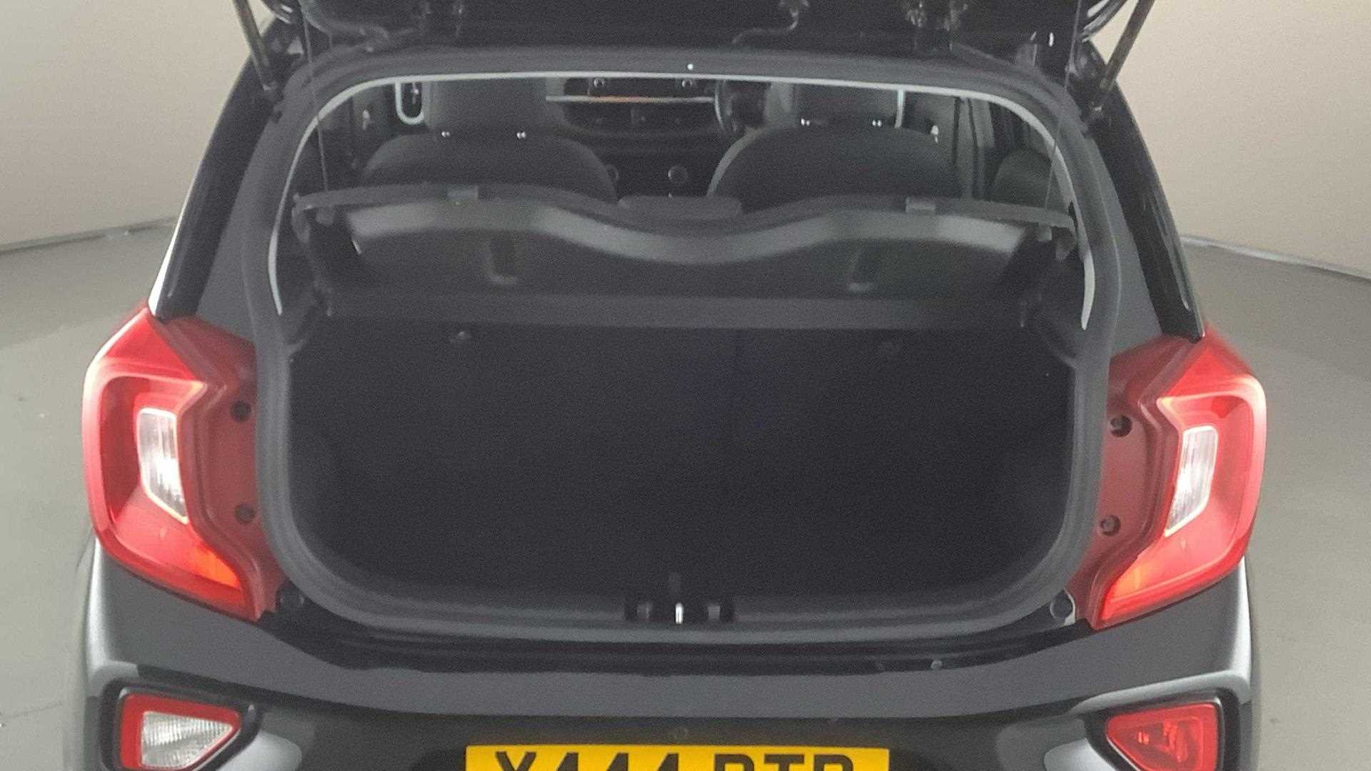 Main listing image - Kia Picanto