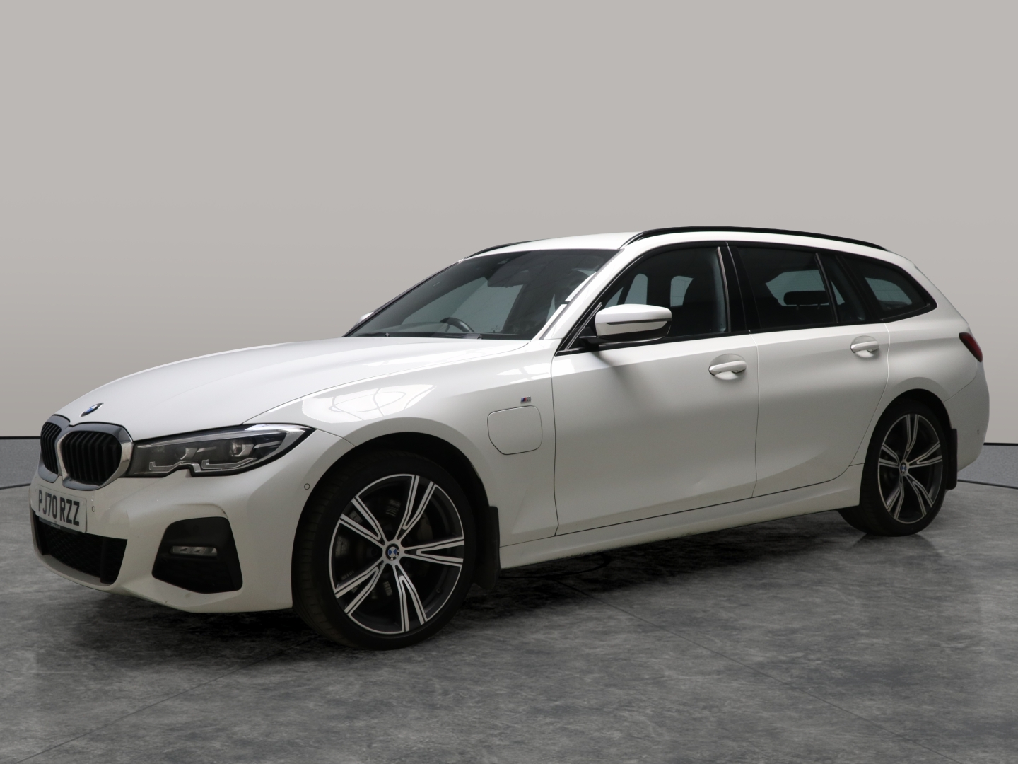 Main listing image - BMW 3 Series Touring