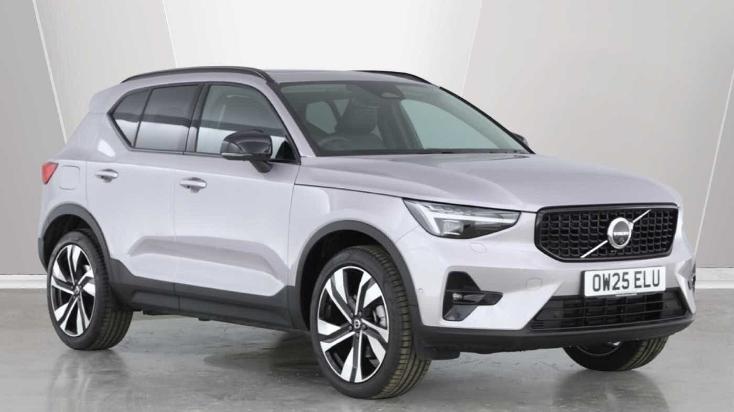 Main listing image - Volvo XC40