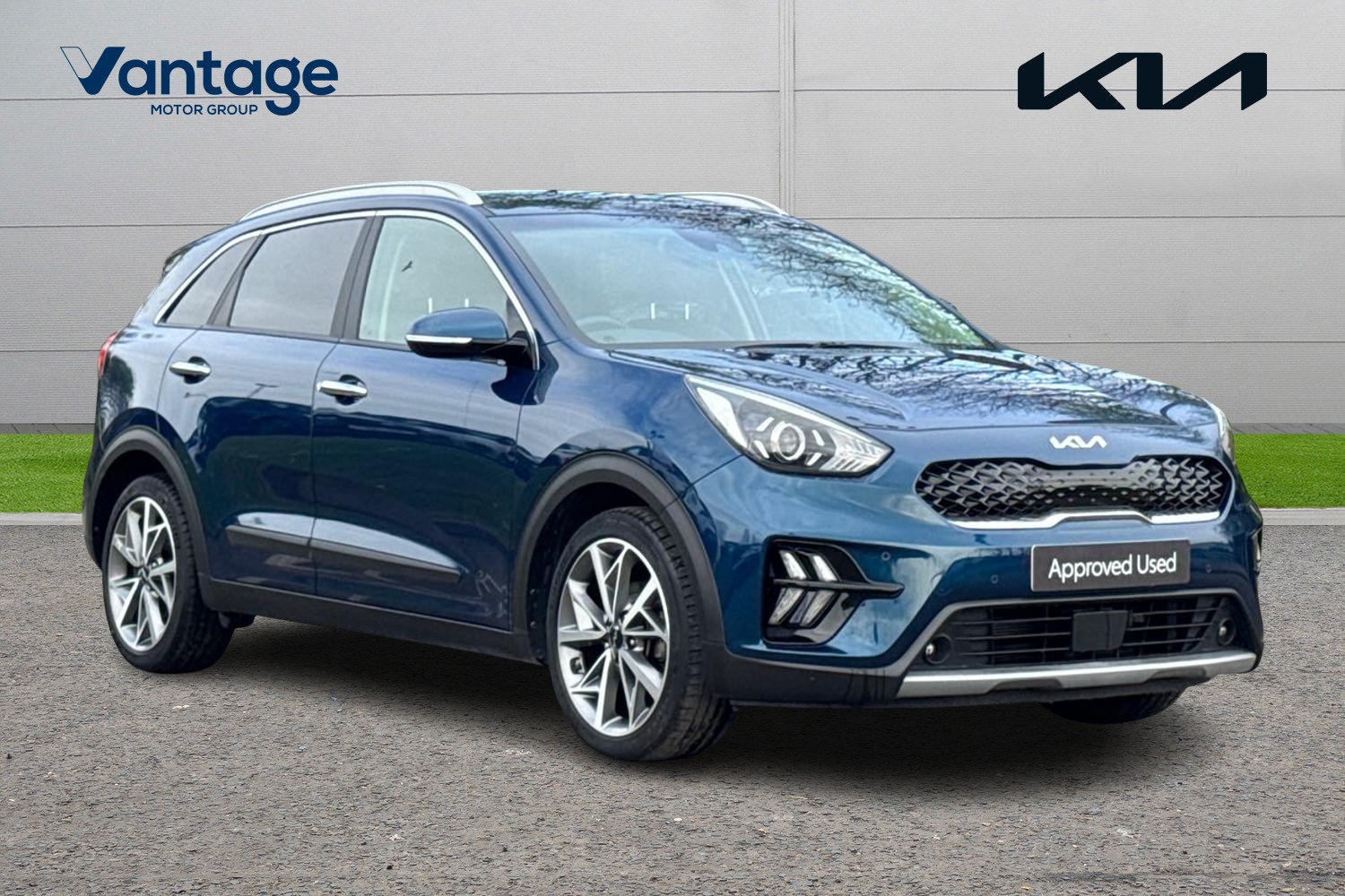 Main listing image - Kia Niro