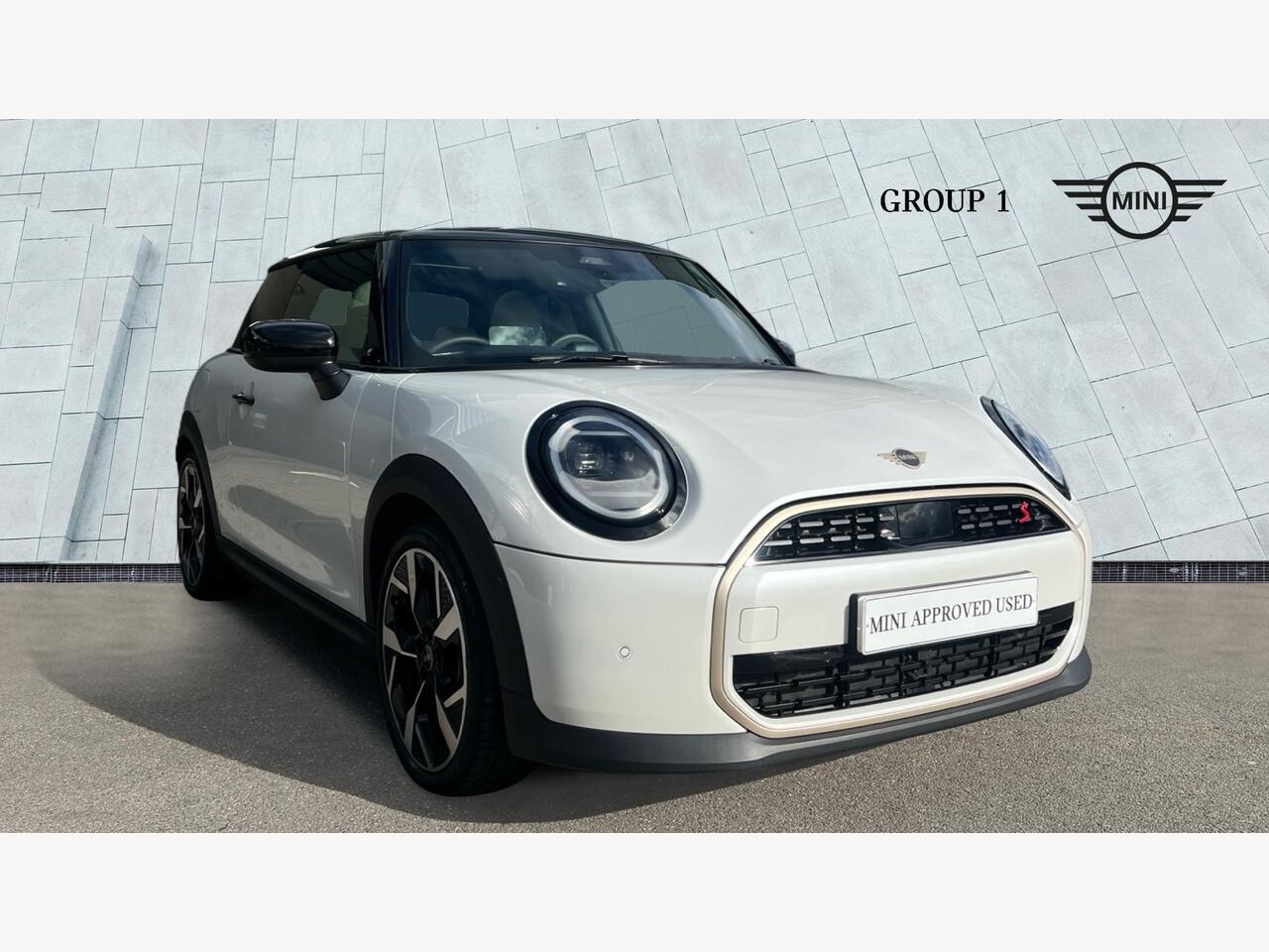 Main listing image - MINI Hatchback