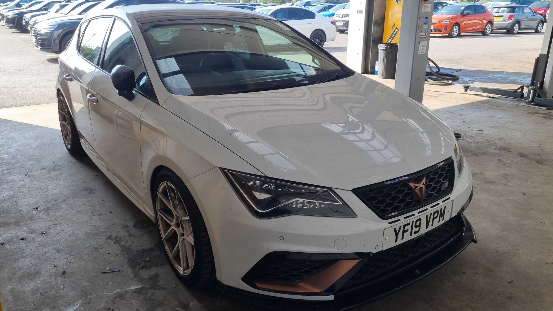 Main listing image - SEAT Leon