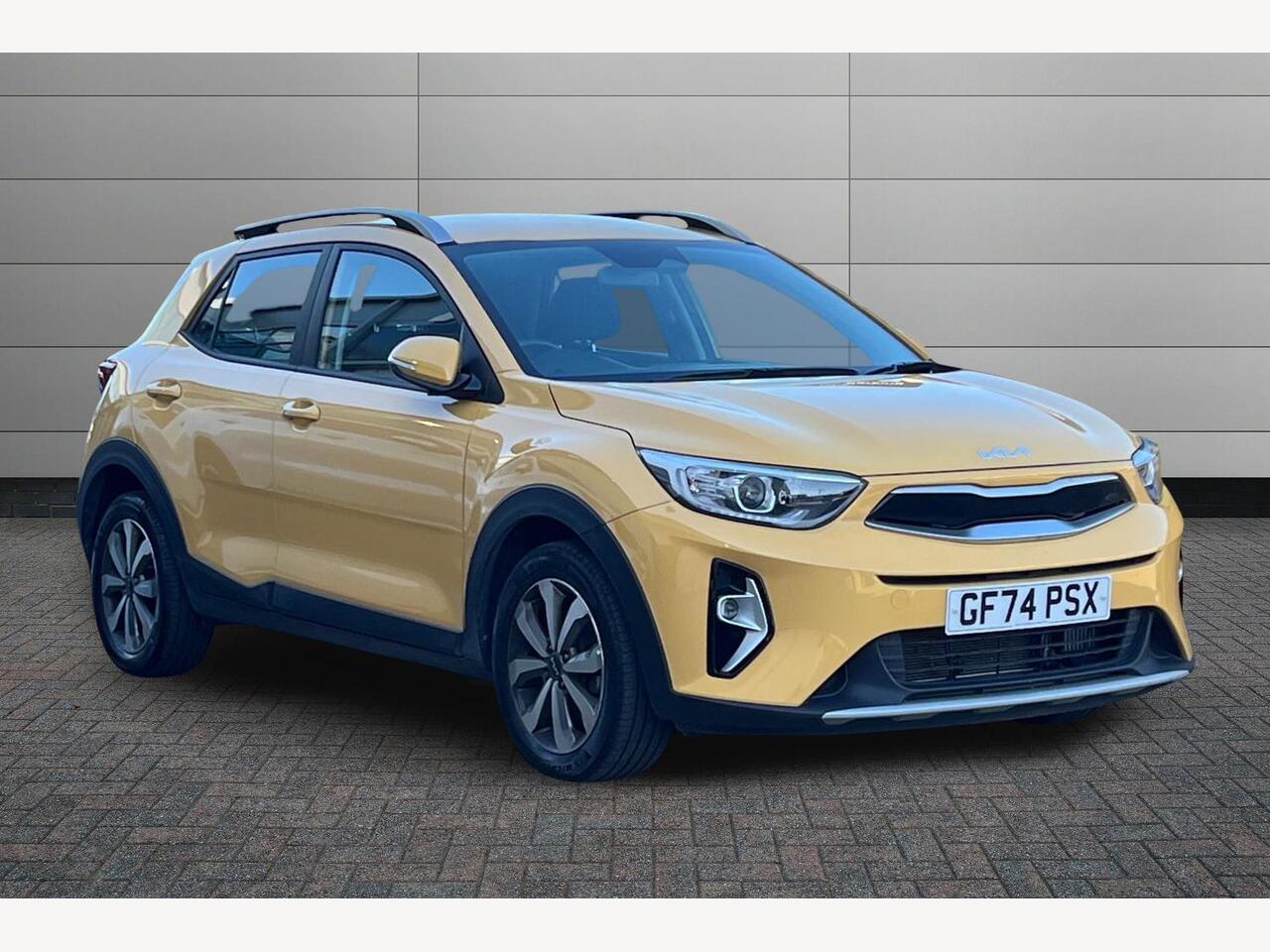Main listing image - Kia Stonic