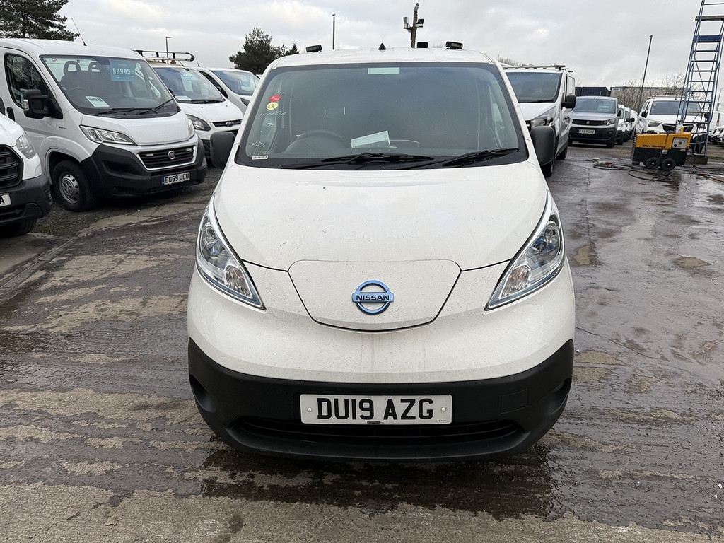 Main listing image - Nissan e-NV200