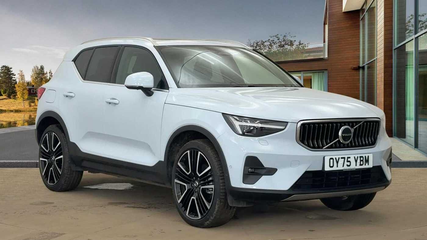 Main listing image - Volvo XC40