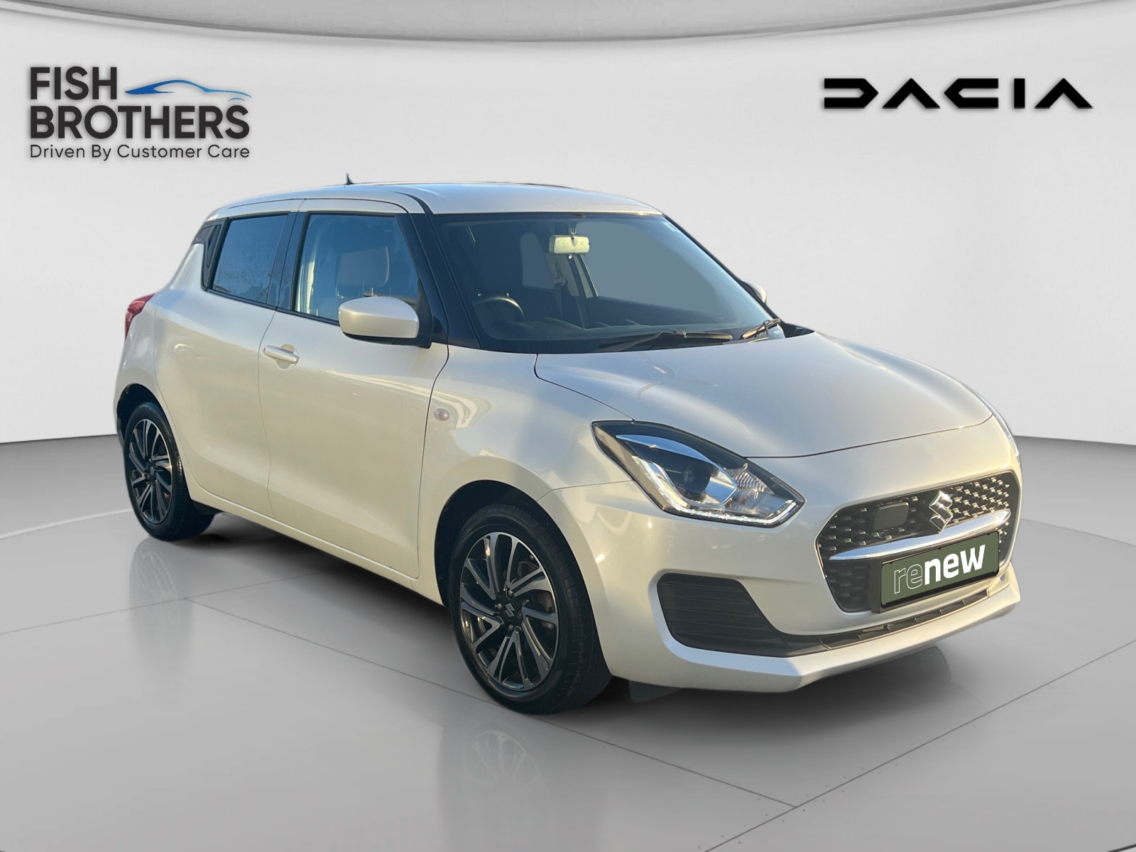 Main listing image - Suzuki Swift