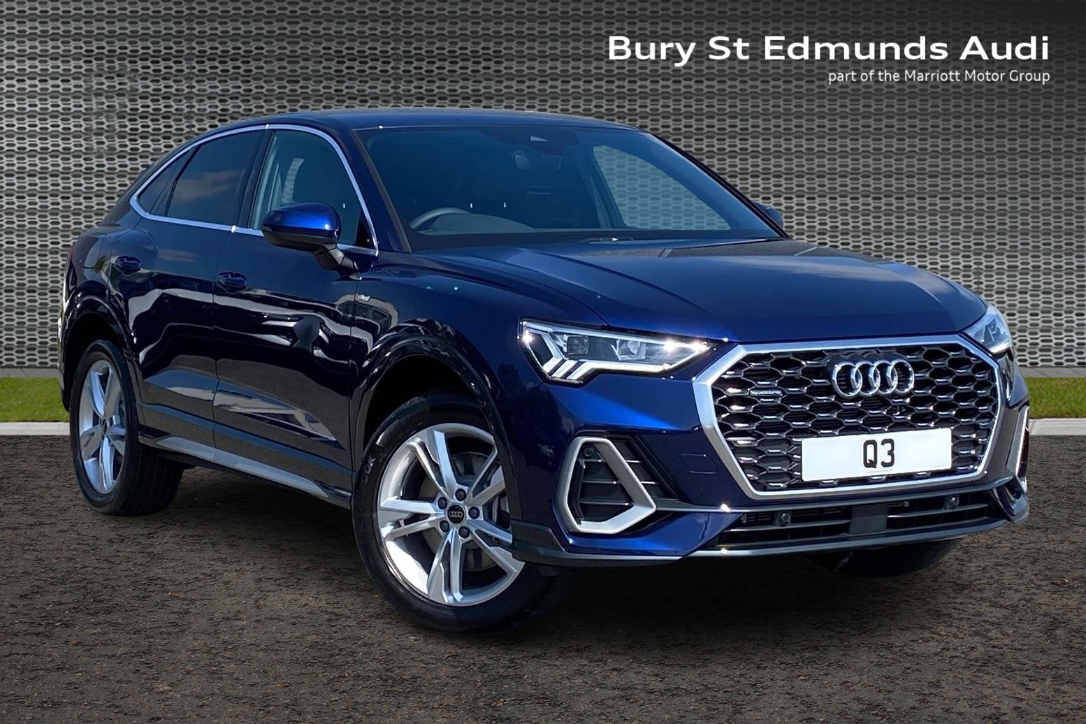 Main listing image - Audi Q3