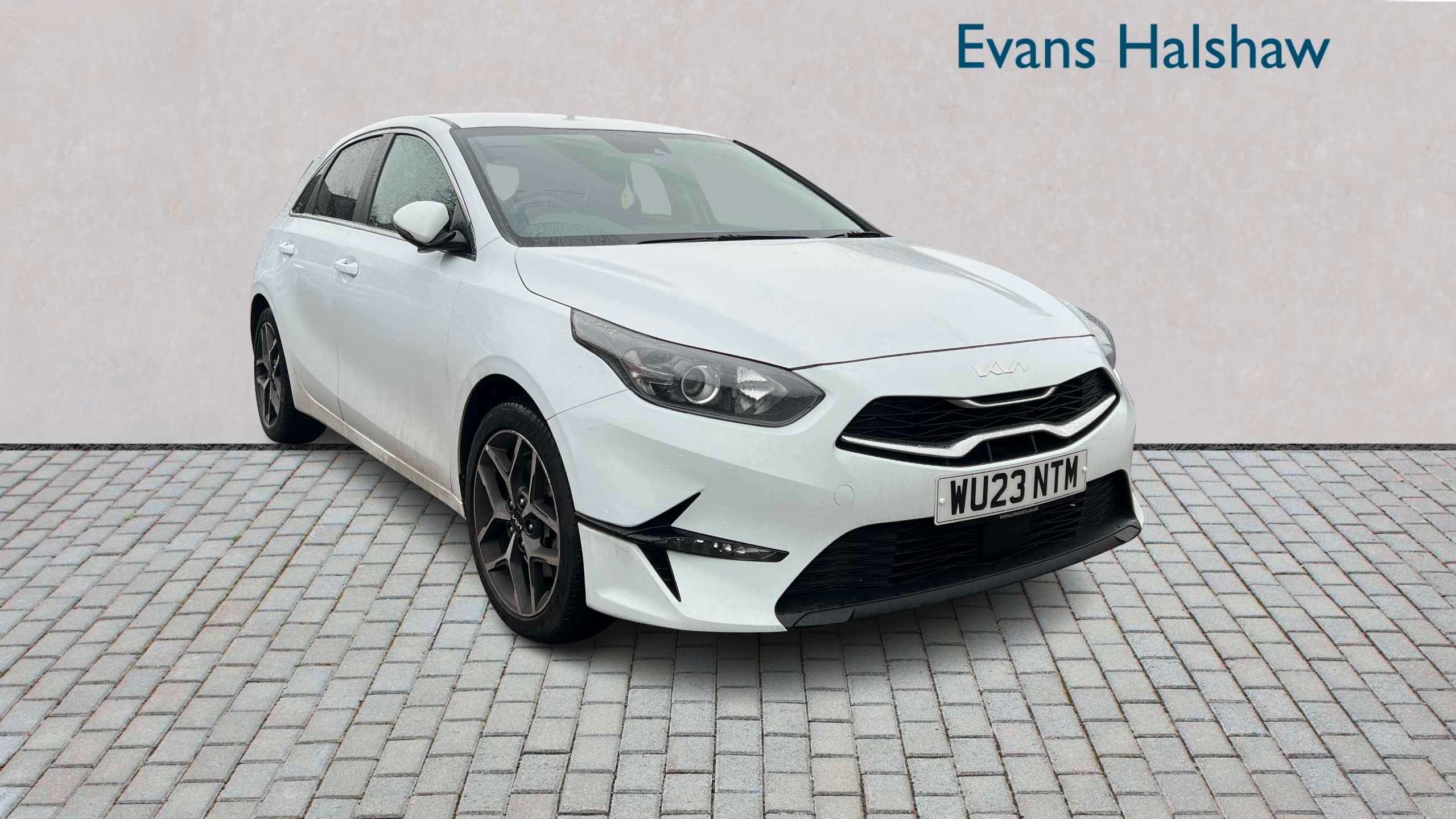 Main listing image - Kia Ceed