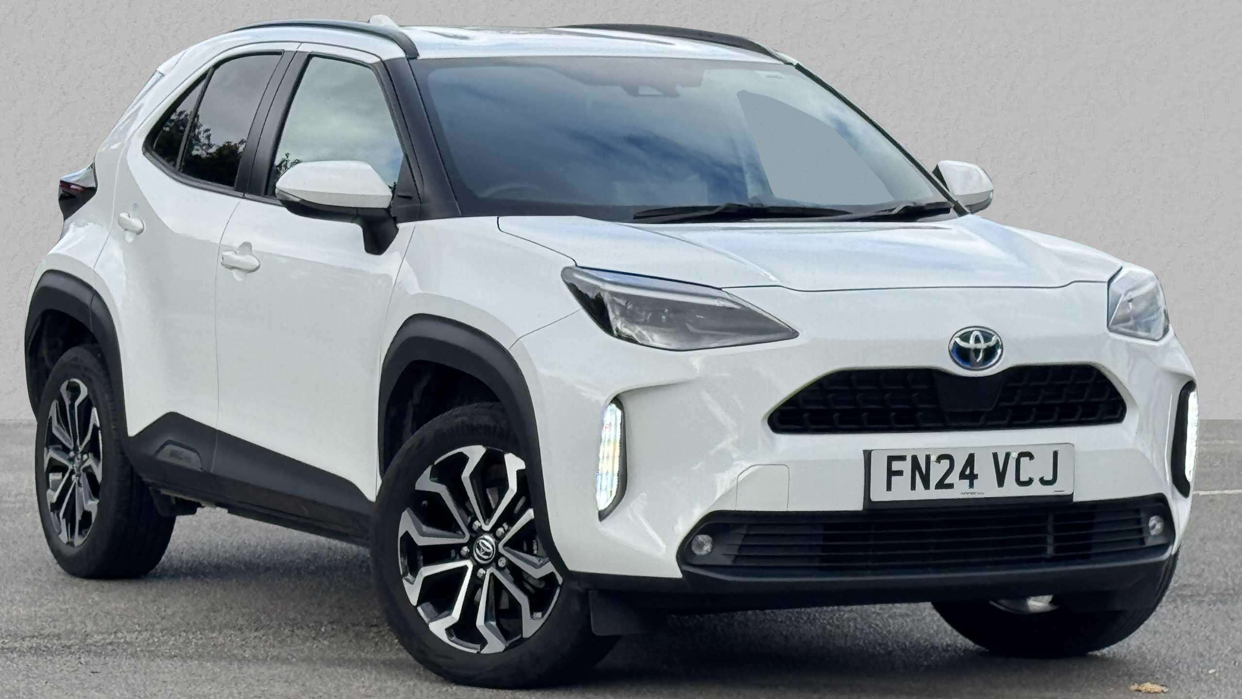 Main listing image - Toyota Yaris Cross