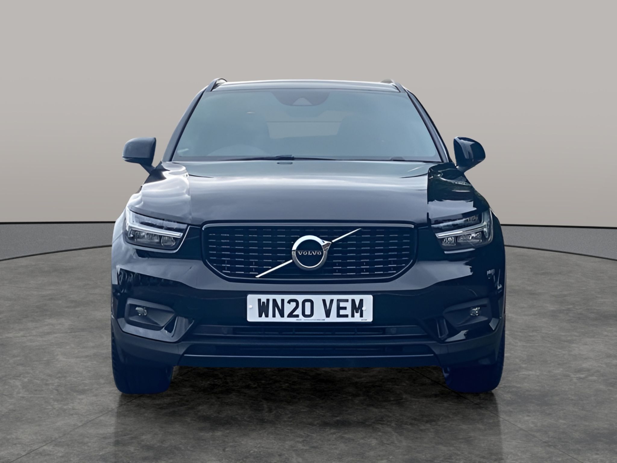 Main listing image - Volvo XC40