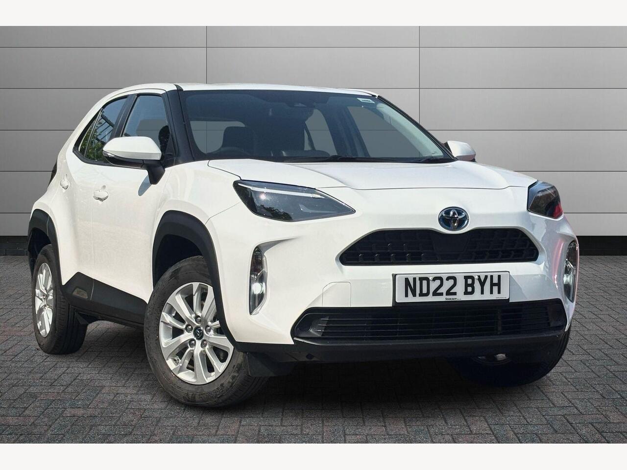 Main listing image - Toyota Yaris Cross