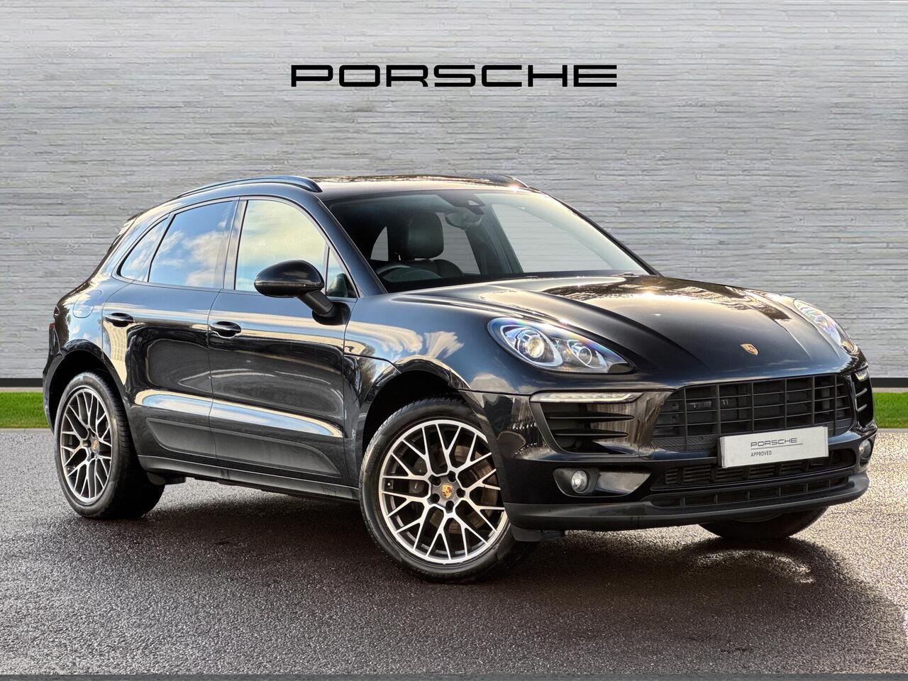Main listing image - Porsche Macan