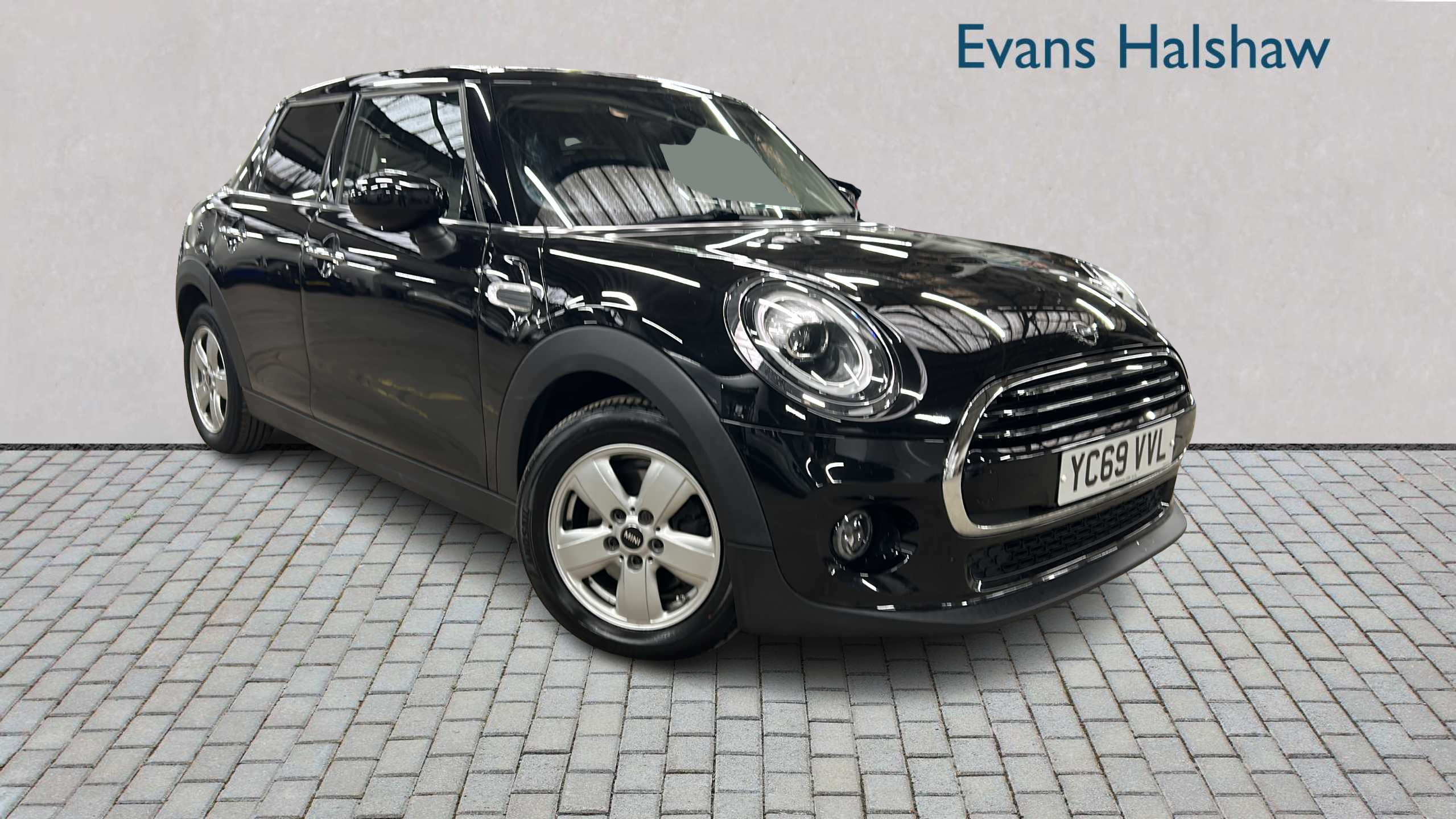 Main listing image - MINI Hatchback 5dr