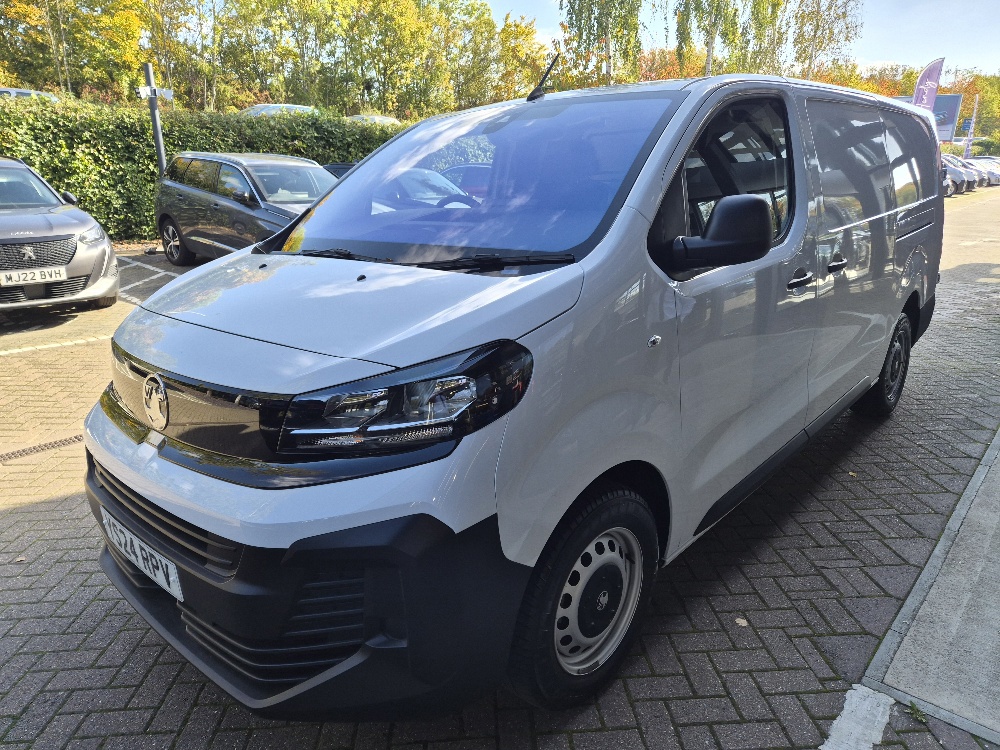 Main listing image - Vauxhall Vivaro