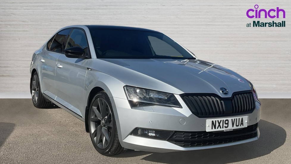 Main listing image - Skoda Superb