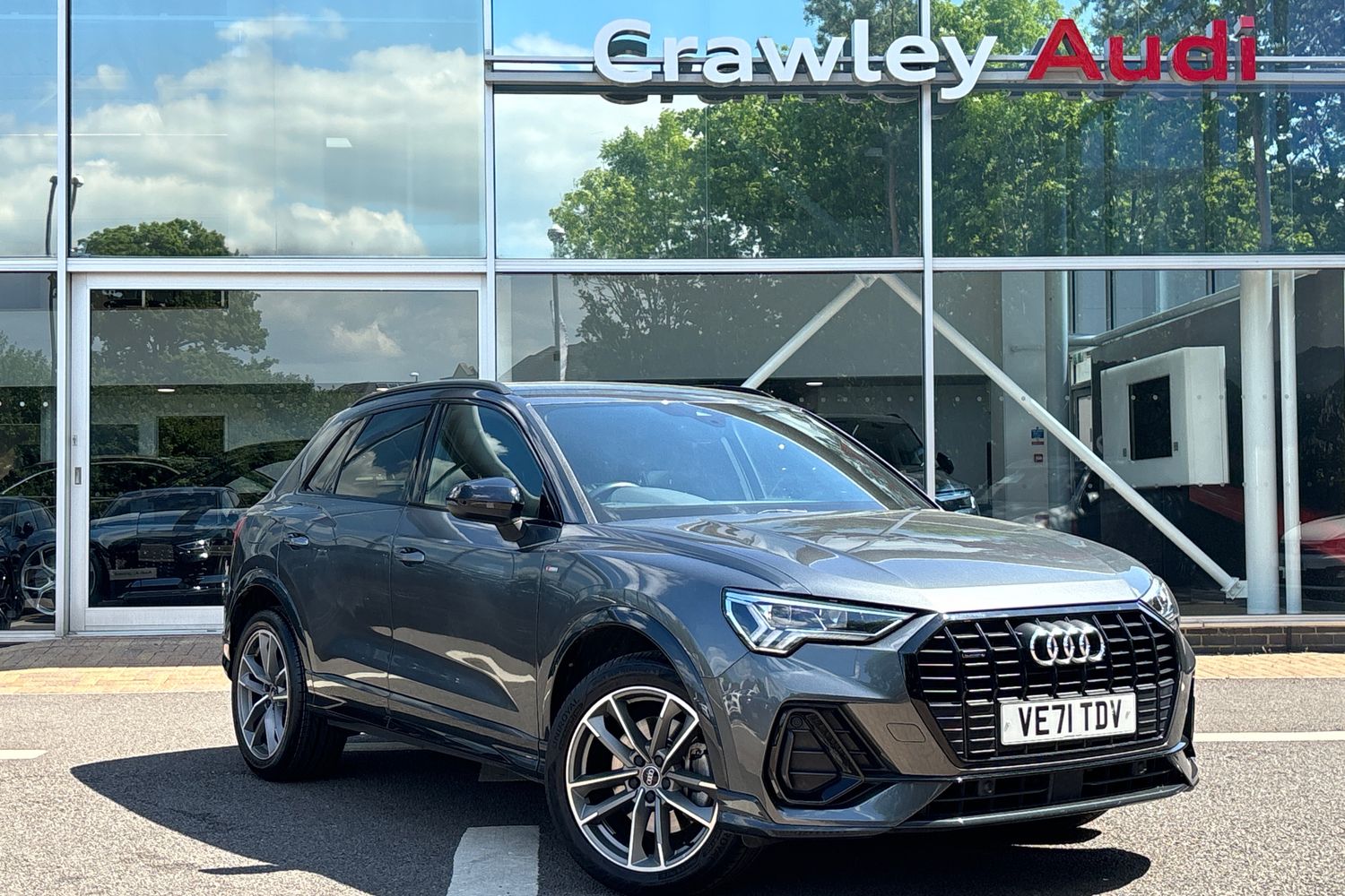 Main listing image - Audi Q3