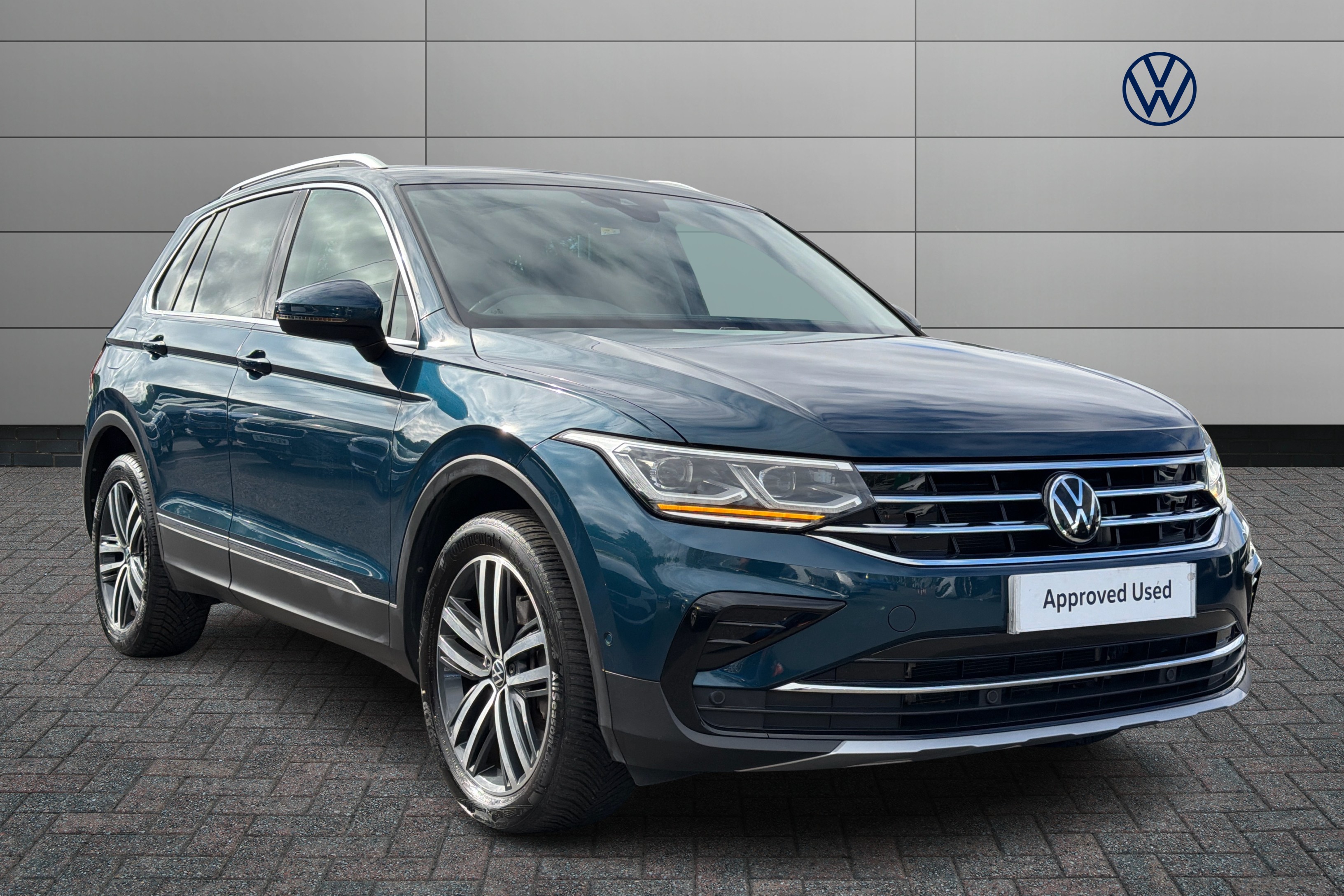 Main listing image - Volkswagen Tiguan