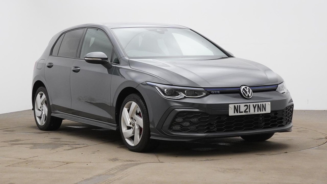 Main listing image - Volkswagen Golf GTE