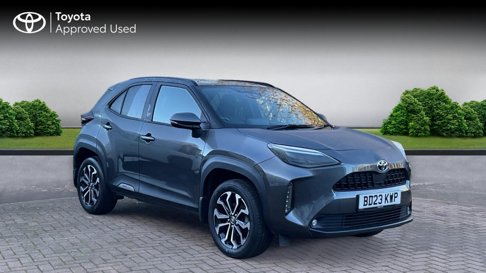 Main listing image - Toyota Yaris Cross