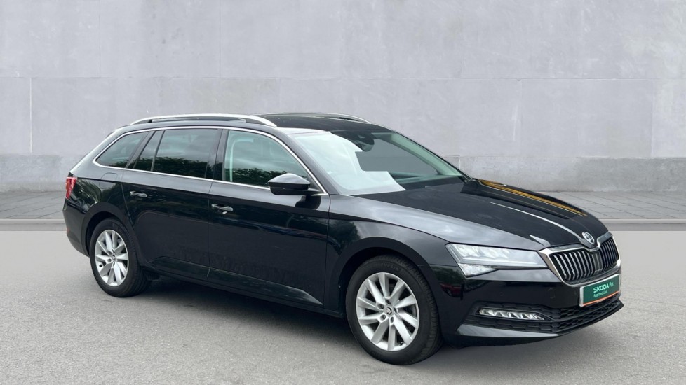 Main listing image - Skoda Superb Estate