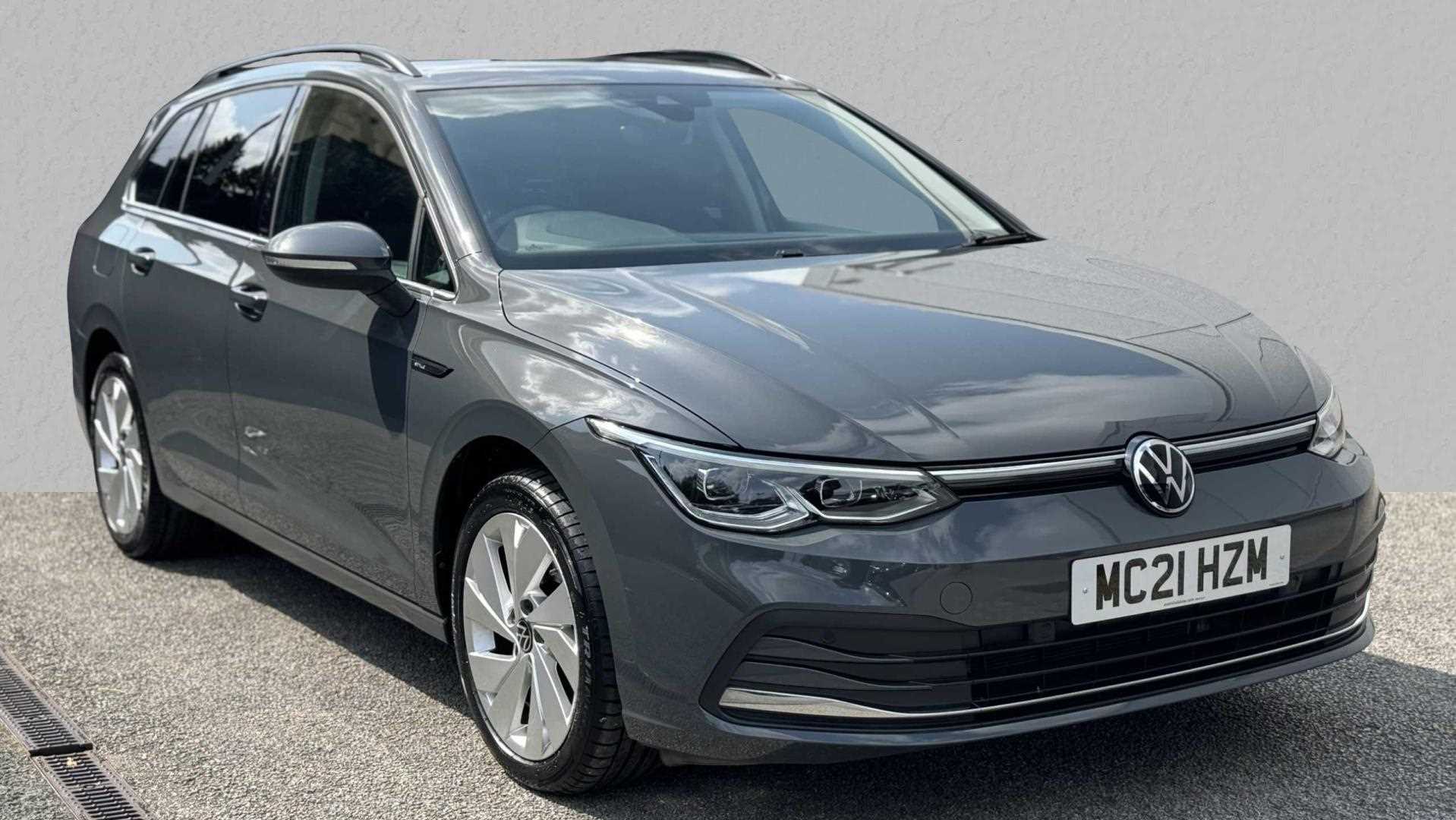 Main listing image - Volkswagen Golf Estate